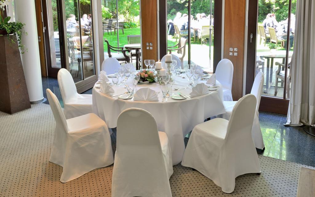Privathotel Lindtner 함브루크 외부 사진 A table set for a wedding reception